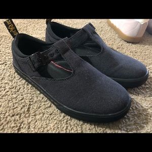 dr martens winona canvas